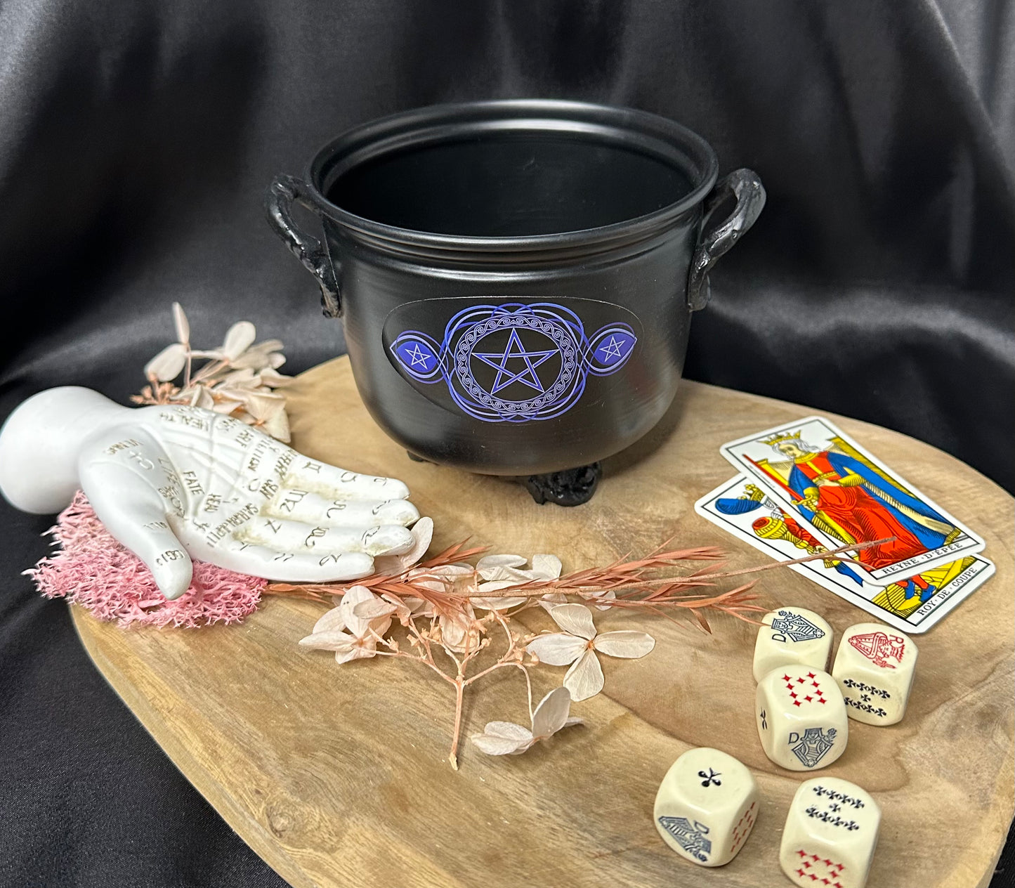 Chaudron En Fer Avec Pentacle Bleu