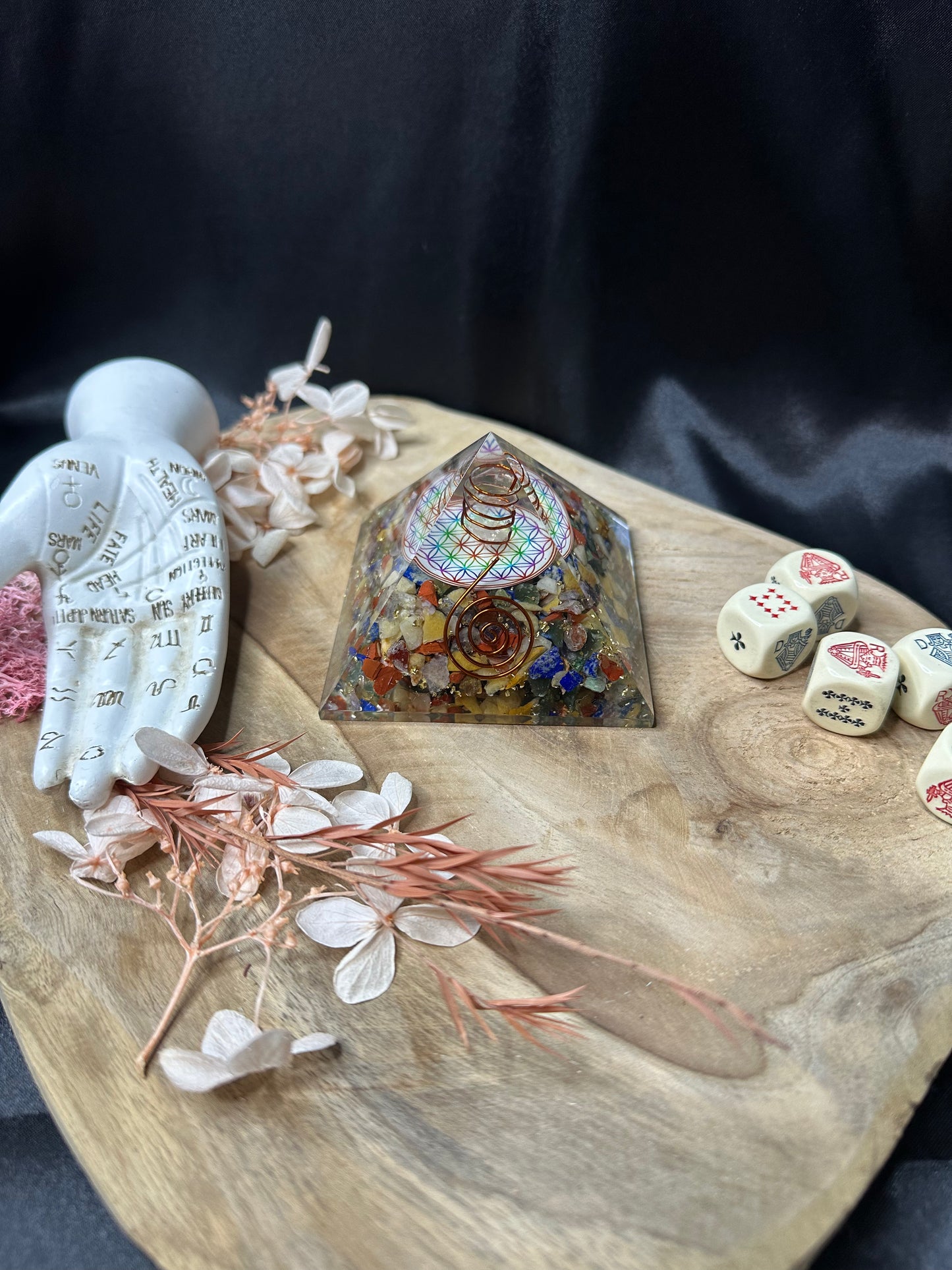 Orgonite Pyramide Fleur de Vie Colorée - Énergie & Harmonisation
