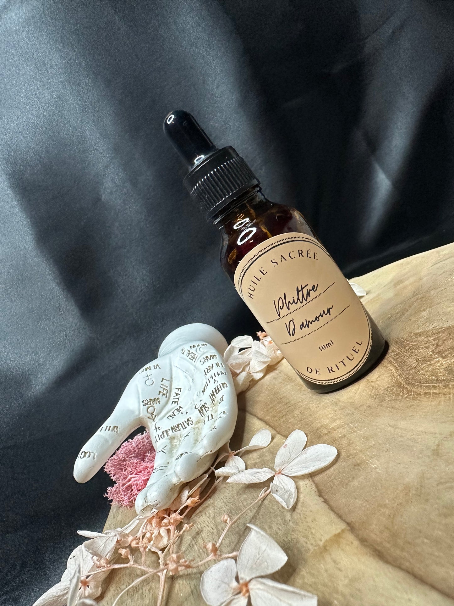 Huile Sacrée de Rituel – Philtre d’Amour