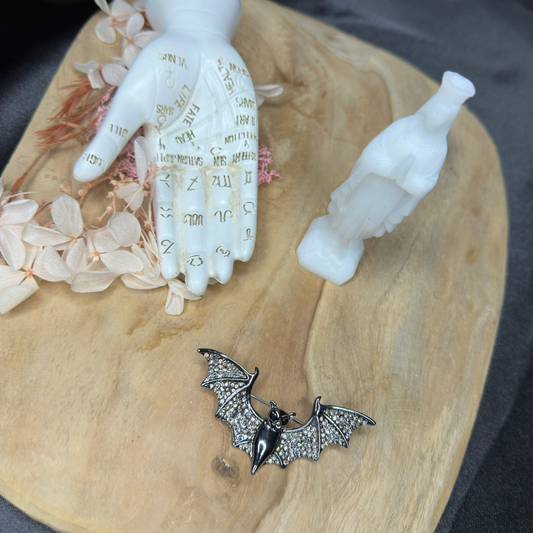 Broche Argentée Chauve-Souris