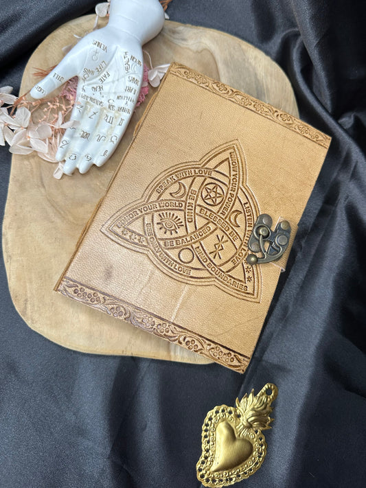 Grimoire en Cuir "Noeud Celtique"
