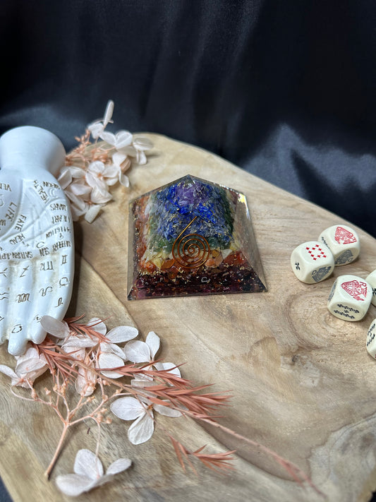 Orgonite Pyramide 7 Chakras - Harmonisation & Alignement