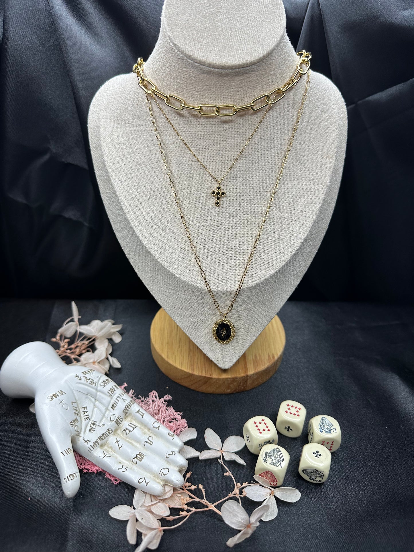 Collier en Acier Inoxydable "Croix & Serpent" - Protection & Transformation